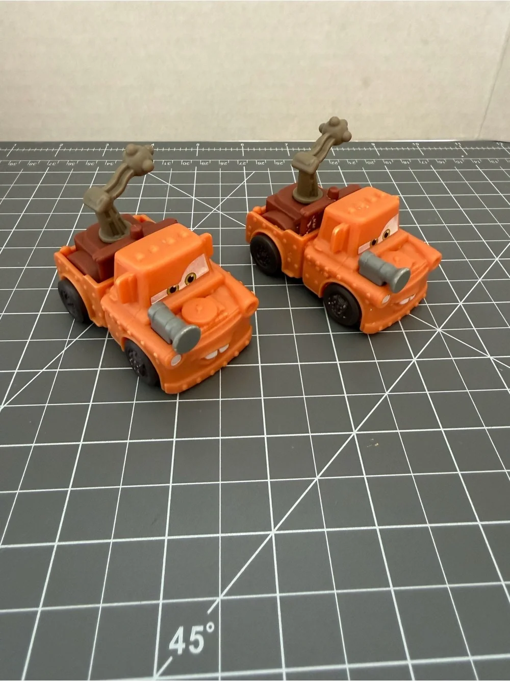Disney Pixar cars Mater Pull-back friction motor